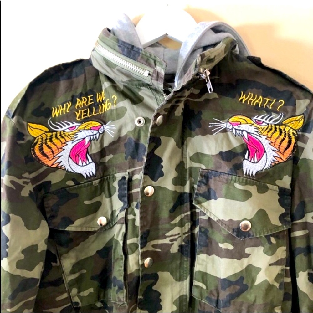 UNIF Camo tiger embroidered streetwear jacket S